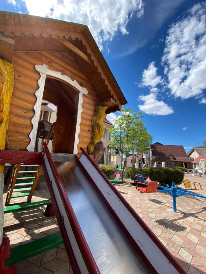 Pid Yavorom Hotel Drogomirchany Buitenkant foto