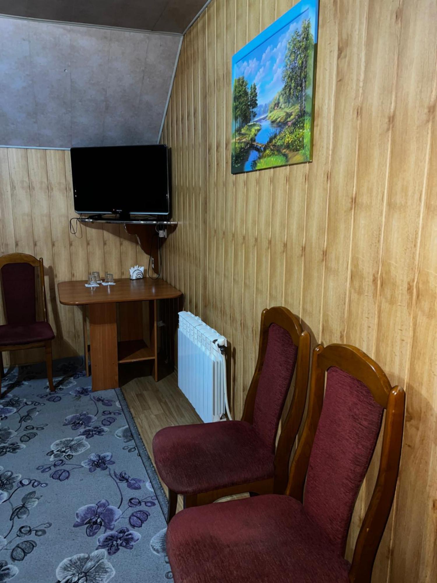Pid Yavorom Hotel Drogomirchany Kamer foto