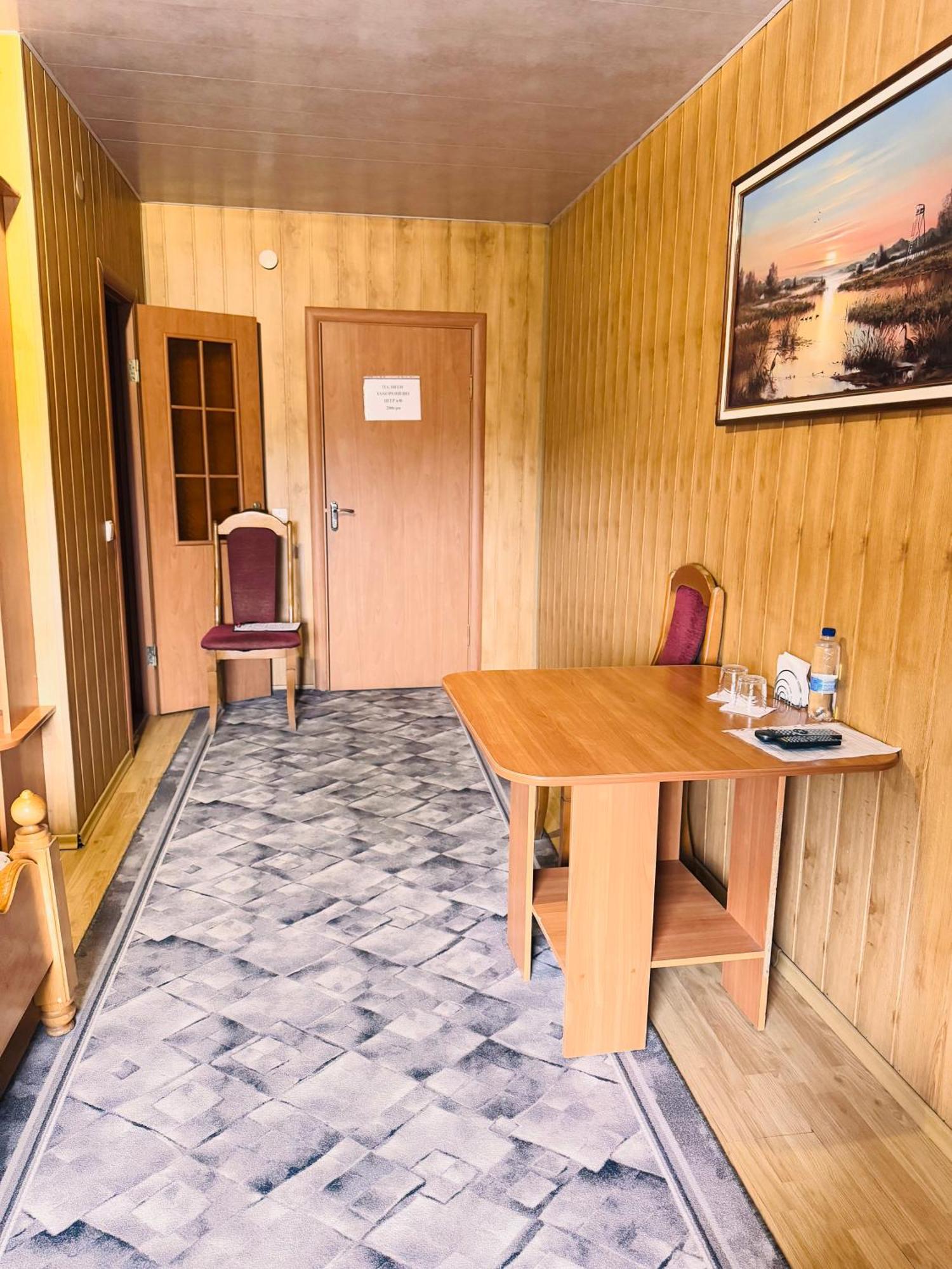 Pid Yavorom Hotel Drogomirchany Buitenkant foto