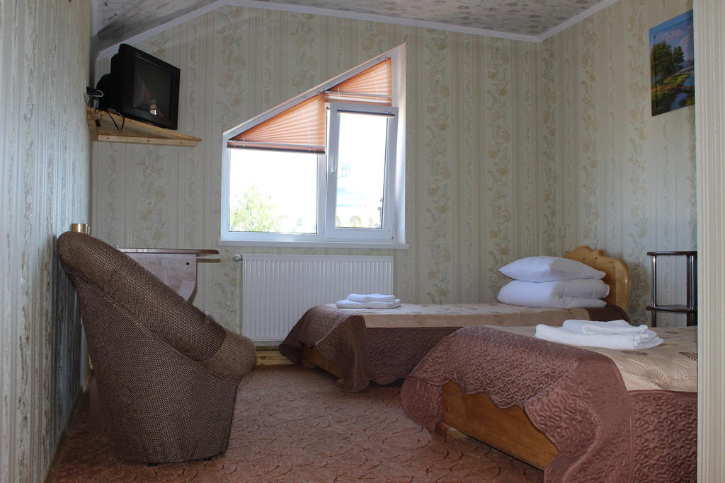 Pid Yavorom Hotel Drogomirchany Buitenkant foto