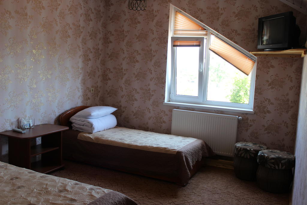 Pid Yavorom Hotel Drogomirchany Kamer foto